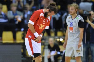 Jesper Nøddesbo rocking a man-bun (while cringing in pain?)