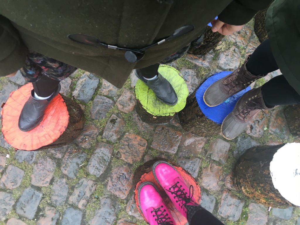 thanks for sending my docs mom! they bring a bit more color to my feet pics