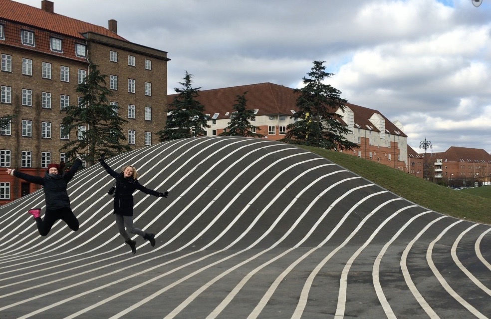 line jumping at a Nørrebro park